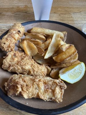 Faux fish (heart of palm) and vegan tartar saucee  at Old Shillelagh in Detroit