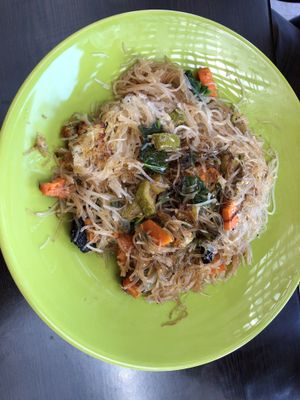 Vegetarian noodles at Earth Cafe - Derb Zawak in Marrakech