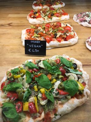 the “green and the red” vegan options  at Pinsa 'Mpo in Rome