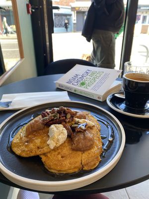 Vegan custard pancakes 🥞   at 17 Grams in Hove