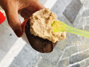 Mandorla e cioccolato at Box-Cream in Genoa