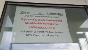 Vegan flavours: vanille, chochlate and marzipan. They do have vegan cream and sorbets. at Eiscafe Fontanella in Grossenbrode