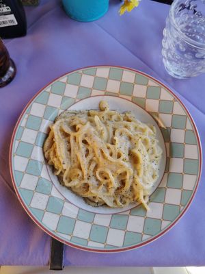 Vegan Cacio e pepe at Ristoro Dantesca in Pisa