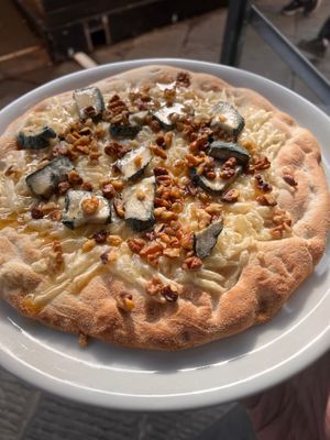 Pizza erbaggio  at Ristoro Dantesca in Pisa