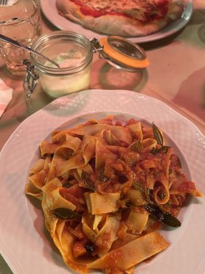 Tagliatelle al cinghiale libero (parmigiano vegan)  #Veganuary at Ristoro Dantesca in Pisa