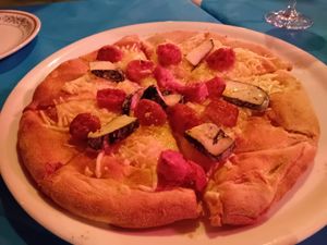 La pizza più buona della storia at Ristoro Dantesca in Pisa