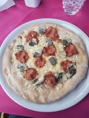 Pizza  at Ristoro Dantesca in Pisa