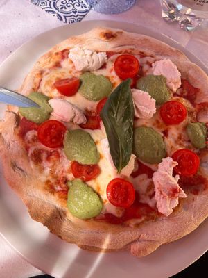 Pizza veg  at Ristoro Dantesca in Pisa