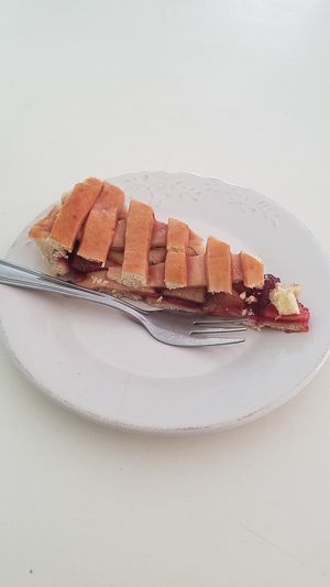 Vegan apple pie at La Caffetteria in Valparaiso