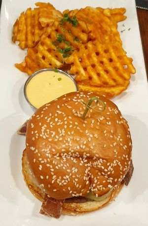  at O'cado in Sherman Oaks