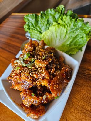 Szechuan chickun wraps at O'cado in Sherman Oaks