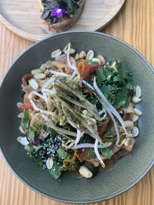 Pad thai at Orteá - Vegan Collective in Lisbon