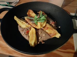 Toscana: agnolotti with cashew and black garlic velouté at Orteá - Vegan Collective in Lisbon