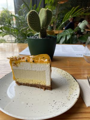 Tropical cake  at Orteá - Vegan Collective in Lisbon