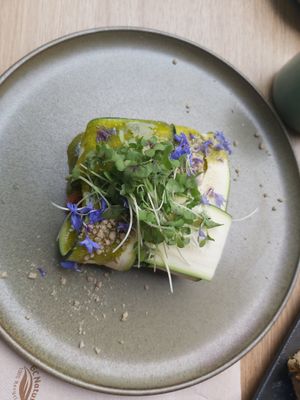Almoço tiras de courgete at Orteá - Vegan Collective in Lisbon