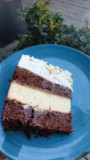 Chocolate cake with white chocolate mousse and passion fruit at Orteá - Vegan Collective in Lisbon