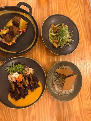 All the mains at Orteá - Vegan Collective in Lisbon
