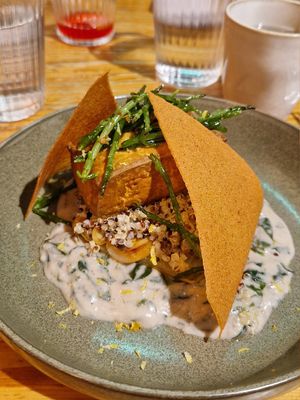Quinoa with Tofu and Cashew at Orteá - Vegan Collective in Lisbon