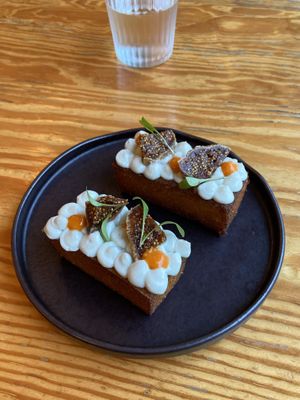 Fried polenta with blue ‘cheese’ sauce  at Orteá - Vegan Collective in Lisbon