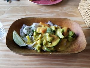 Noodles with mango curry at Orteá - Vegan Collective in Lisbon
