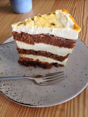 Passion fruit cake at Orteá - Vegan Collective in Lisbon