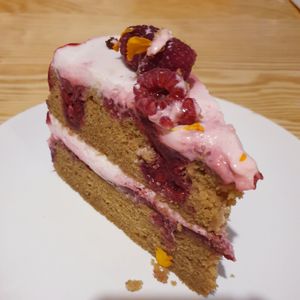 Cake at Orteá - Vegan Collective in Lisbon