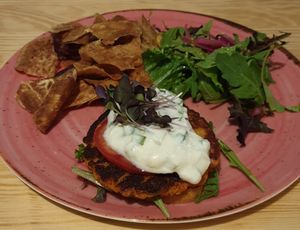 Be lentil, be gentil burger at Orteá - Vegan Collective in Lisbon