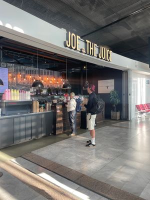   at NCE - Joe & The Juice - T1 in Nice