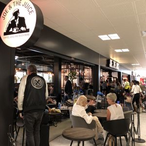 Exterior inside airport at NCE - Joe & The Juice - T1 in Nice