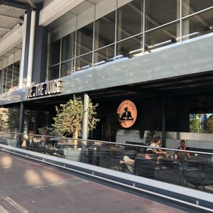 Exterior with outside seating at NCE - Joe & The Juice - T1 in Nice