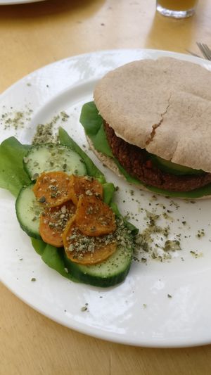 Nuts/mushroom burger at De Serre 's-Graveland in Hilversum