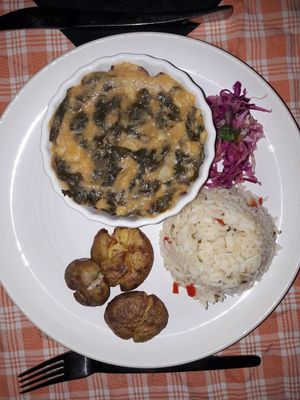 Roasted nuts at Captain's Table in Terceira