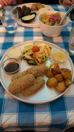  at Captain's Table in Terceira