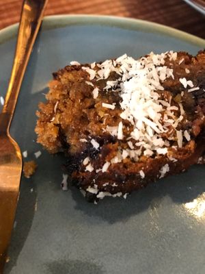 Carrot and blueberry cake at Nissa cafe in Hillegom