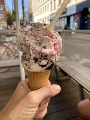 Black Forest und Cookies at Veganista Ice Cream VI in Vienna