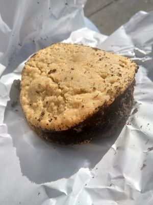 "Cookie Cookie Cookie" Inbetwiener at Veganista Ice Cream VI in Vienna