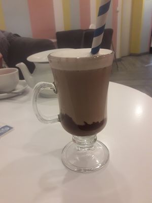 Monte at Cakester Cafe in Krakow