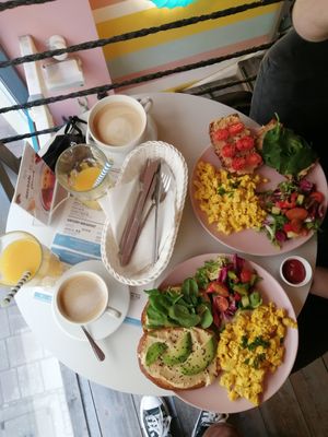 Vegan healthy breakfast set at Cakester Cafe in Krakow