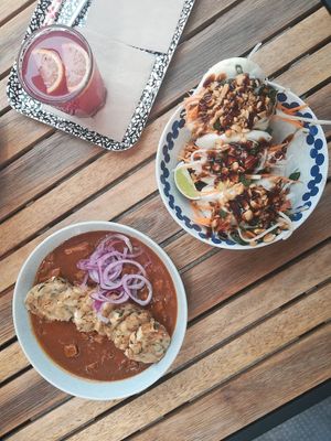 limonade, bao buns, black beer goulash = all so yummy ♥ at VegGo Bistro in Zilina