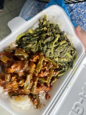 Take away box with curry, veg and rice   at Krsna's Free Meals in Central Singapore