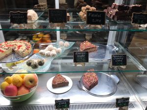 sweet (and savory) treats at Rohkosteria in Frankfurt