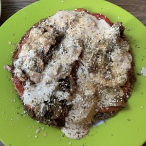 Pizza at Rohkosteria in Frankfurt