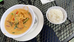 Red curry with Tofu at Thai Gold Restaurant in Golden