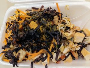Seaweed rice $6.4 via Deliveroo at True Veggie 实斋 in Central Singapore