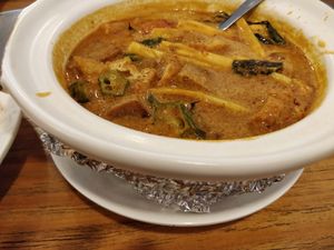 Claypot curry at True Veggie 实斋 in Central Singapore