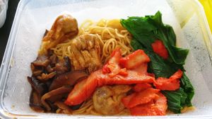 Wanton noodle was good! Noodle was flavorful & portion was just right :) at True Veggie 实斋 in Central Singapore