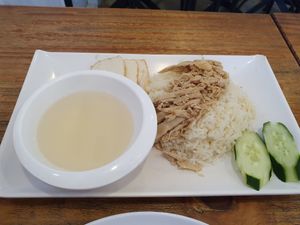 Chicken rice at True Veggie 实斋 in Central Singapore