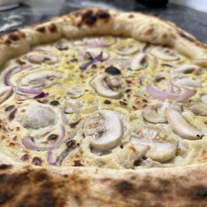 Mushroom pizza at Veg To Go in Sao Paulo