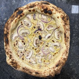 mushroom pizza at Veg To Go in Sao Paulo