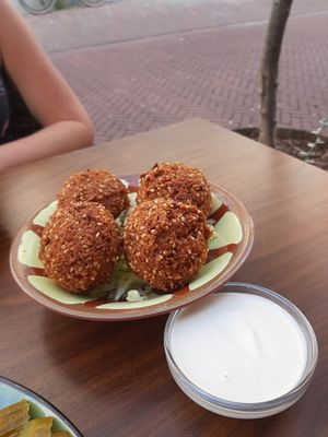  at Syrisch Eethuis Moushmoush in Arnhem